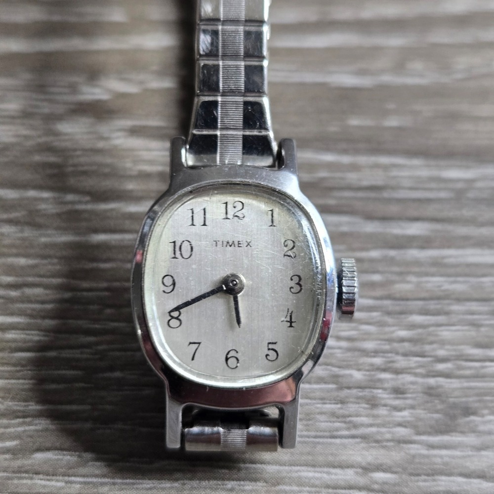 Timex Vintage Ladies Oval Case Automatic Watch Silver Speidel USA Expansion Band